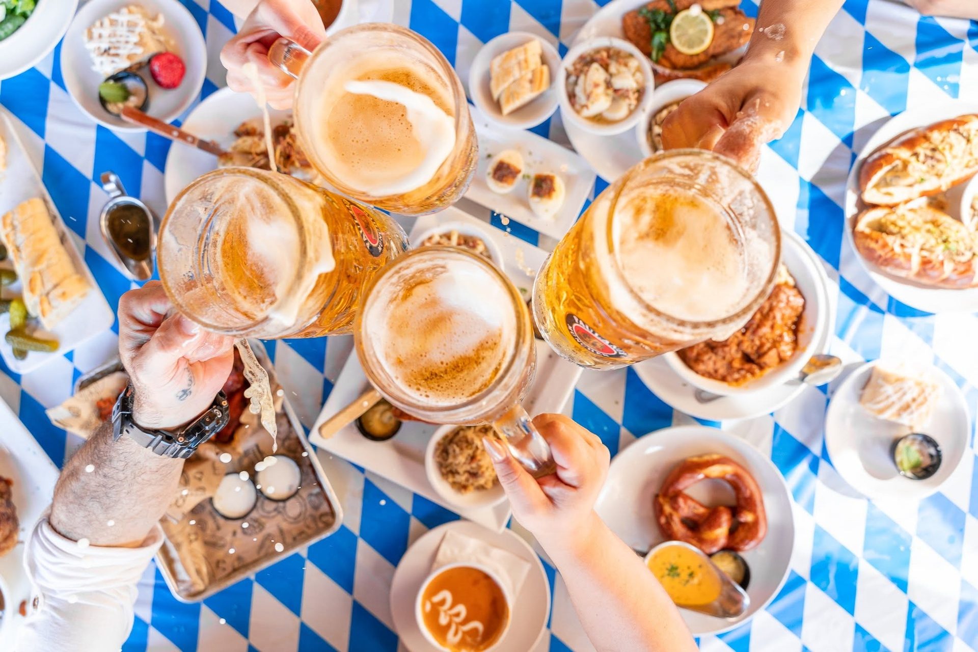 🍺OKTOBERFEST AT KING’S BIERHAUS!